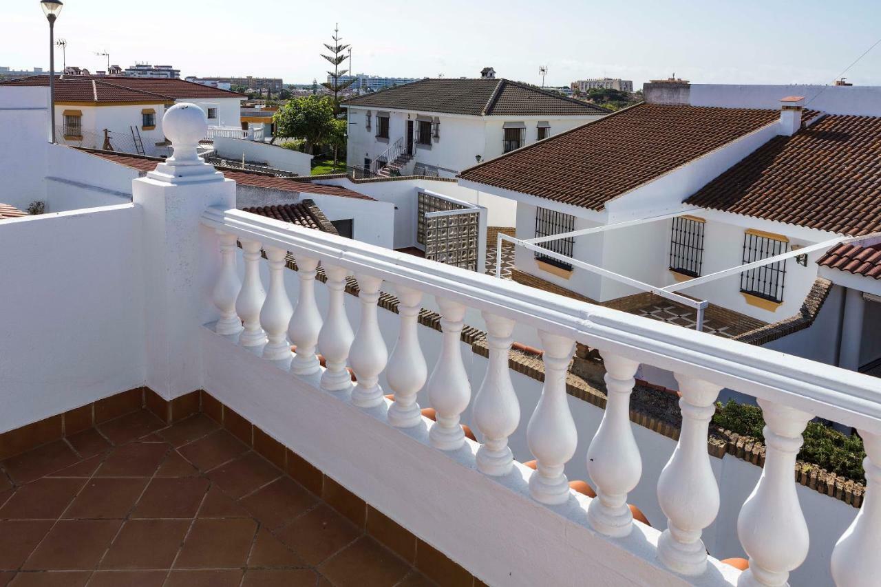 Chalet en Matalascañas a 300 metros de la playa Exterior foto